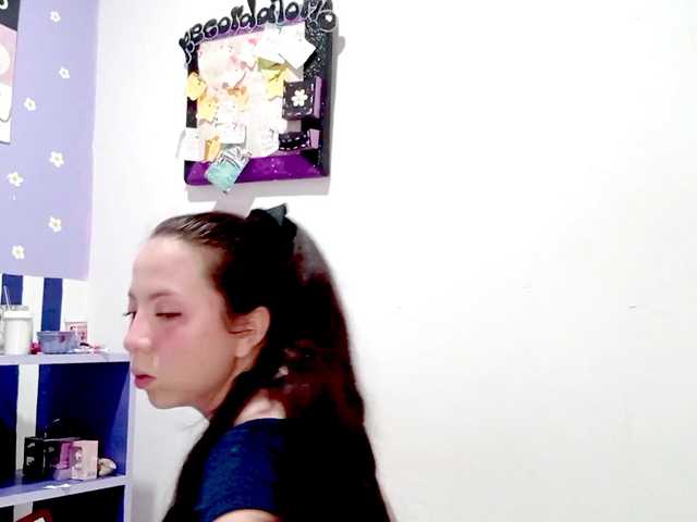 PetiteIvoryqueens live cam on BongaCams