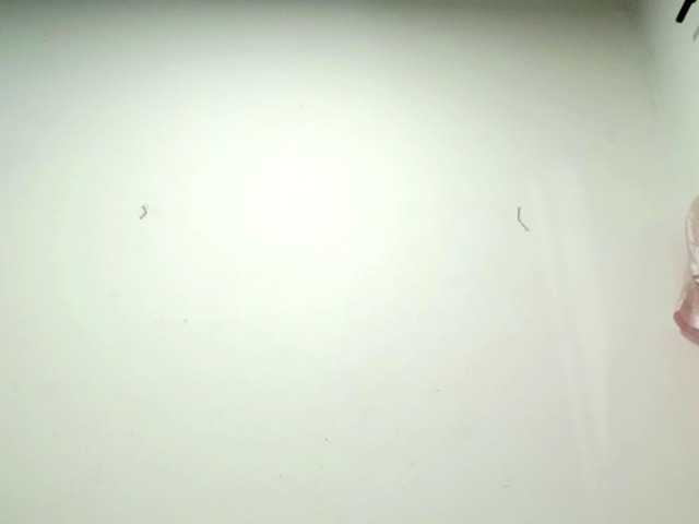 PetiteIvoryqueens live cam on BongaCams