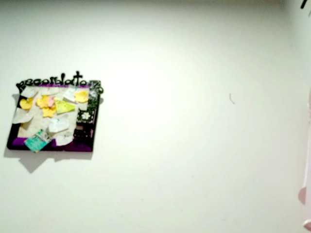 PetiteIvoryqueens live cam on BongaCams