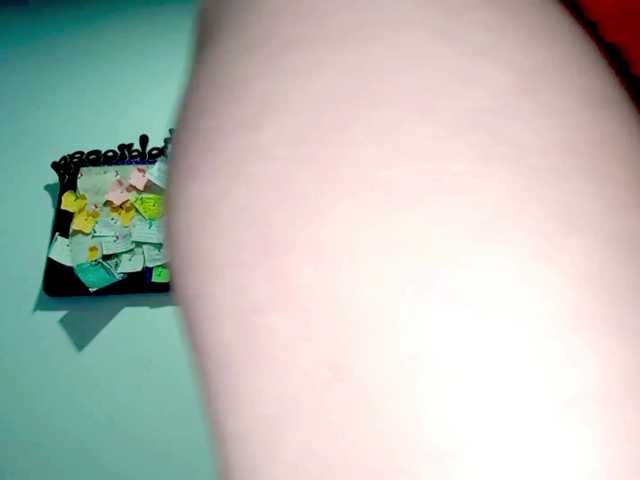 PetiteIvoryqueens live cam on BongaCams