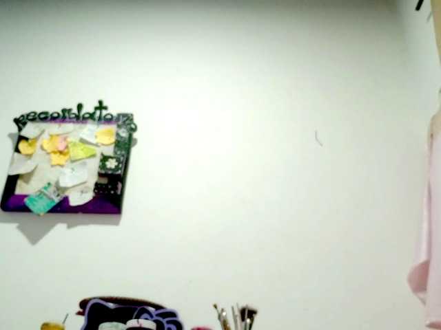 PetiteIvoryqueens live cam on BongaCams