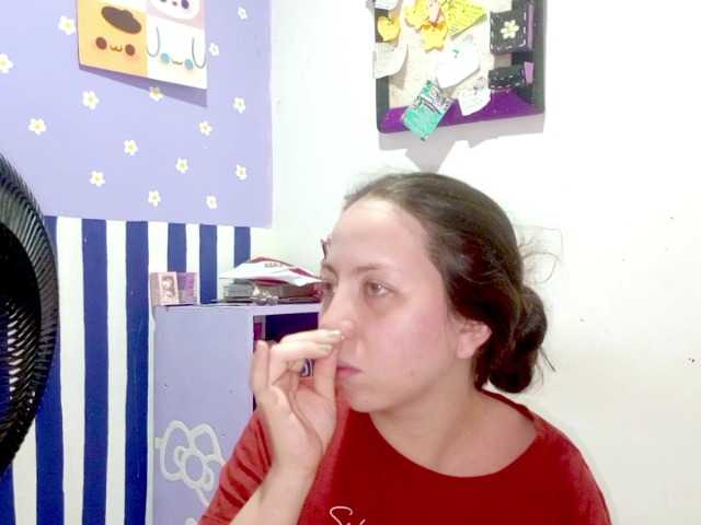 PetiteIvoryqueens live cam on BongaCams