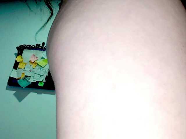 PetiteIvoryqueens live cam on BongaCams