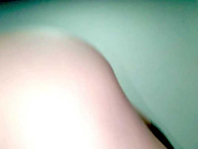 PetiteIvoryqueens live cam on BongaCams