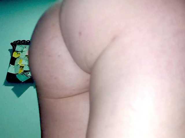 PetiteIvoryqueens live cam on BongaCams