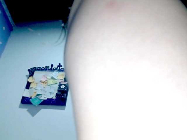 PetiteIvoryqueens live cam on BongaCams