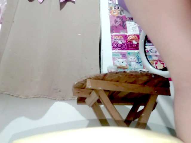 PetiteIvoryqueens live cam on BongaCams