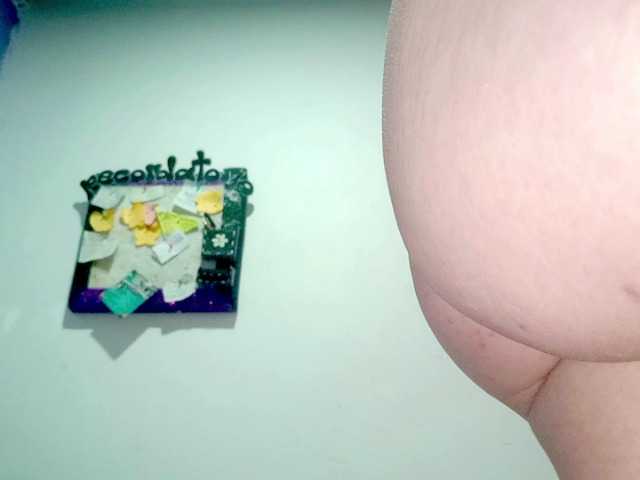 PetiteIvoryqueens live cam on BongaCams
