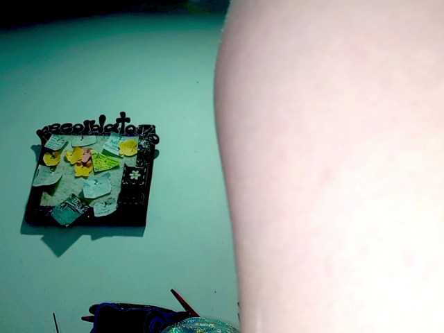 PetiteIvoryqueens live cam on BongaCams