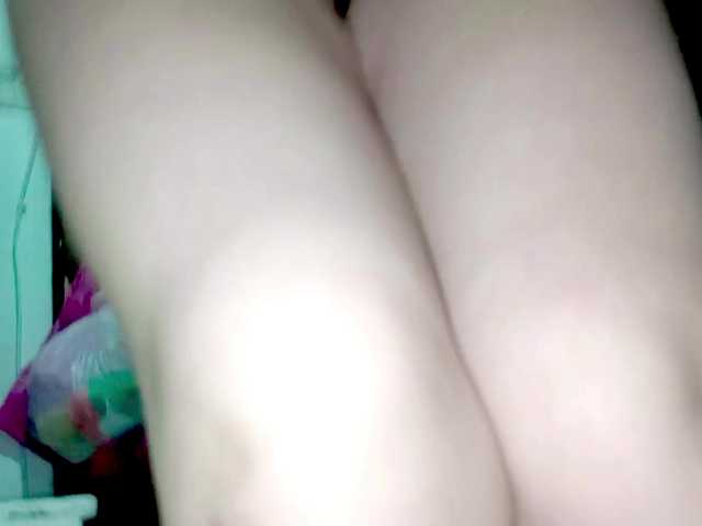 PetiteIvoryqueens live cam on BongaCams