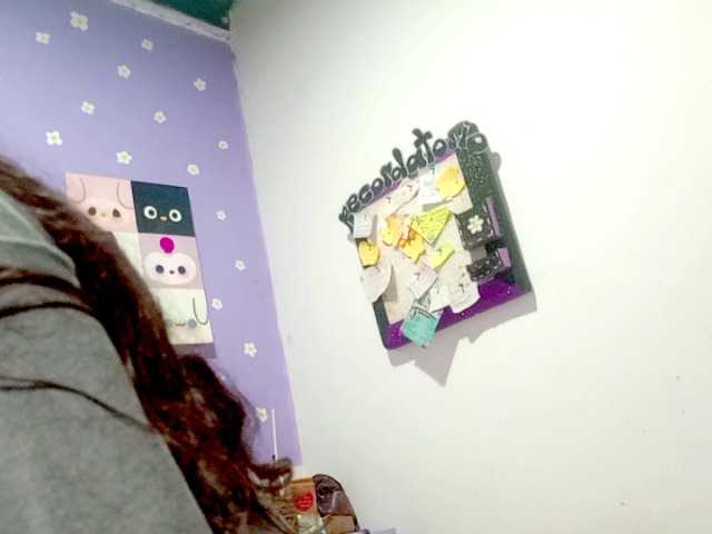 PetiteIvoryqueens live cam on BongaCams