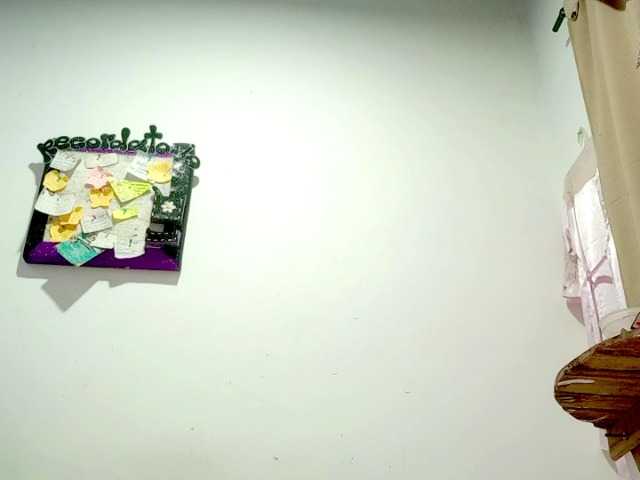 PetiteIvoryqueens live cam on BongaCams