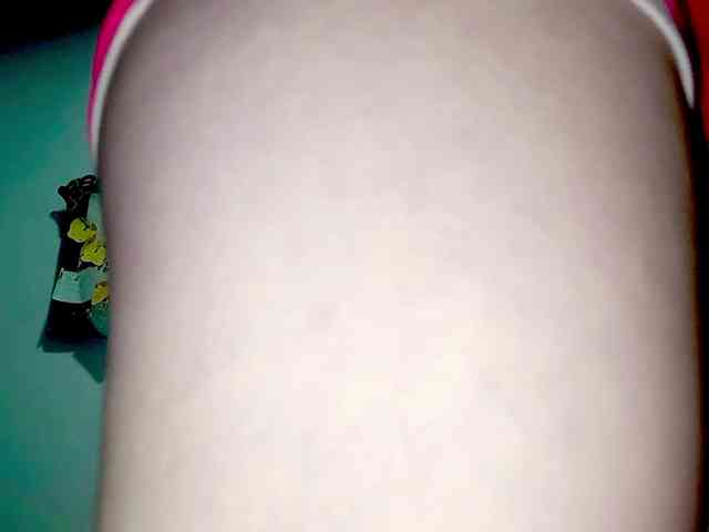 PetiteIvoryqueens webcam