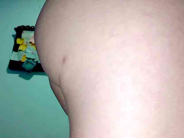 PetiteIvoryqueens webcam