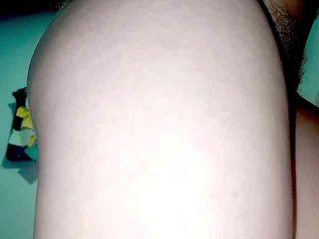 PetiteIvoryqueens webcam