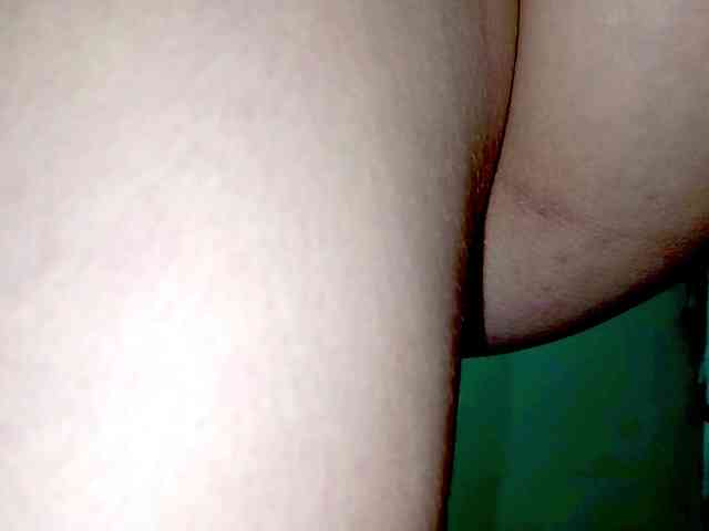 PetiteIvoryqueens webcam