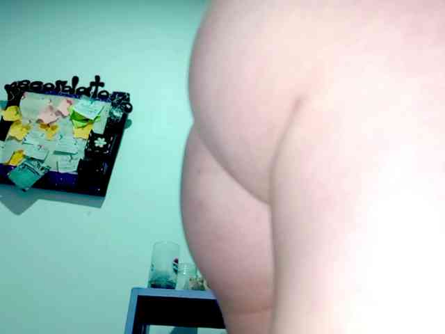 PetiteIvoryqueens webcam