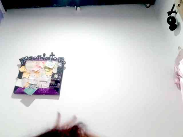 PetiteIvoryqueens webcam