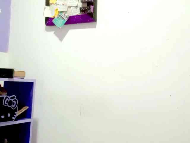 PetiteIvoryqueens webcam