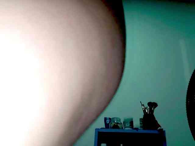 PetiteIvoryqueens webcam