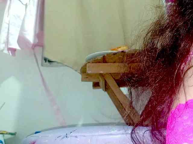 PetiteIvoryqueens webcam