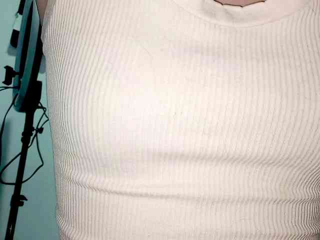PetiteIvoryqueens webcam