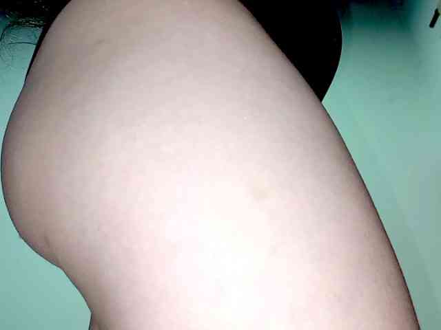 PetiteIvoryqueens webcam