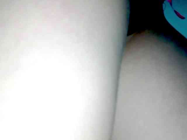 PetiteIvoryqueens webcam