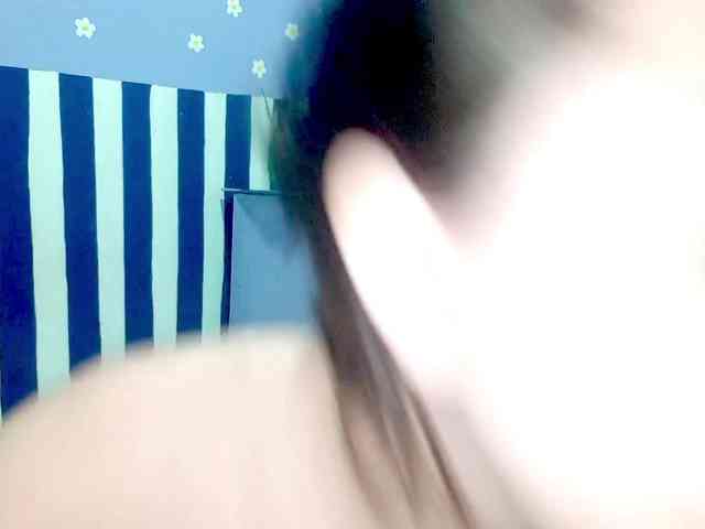 PetiteIvoryqueens webcam