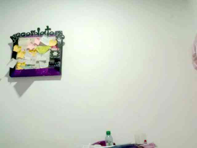 PetiteIvoryqueens webcam