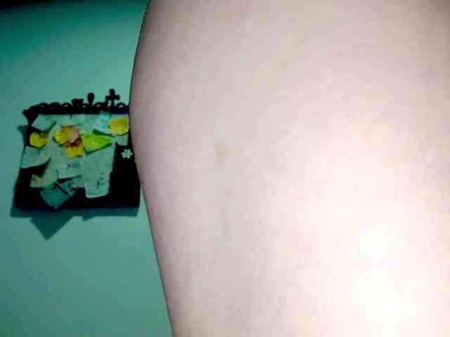 PetiteIvoryqueens webcam