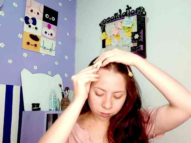 PetiteIvoryqueens webcam