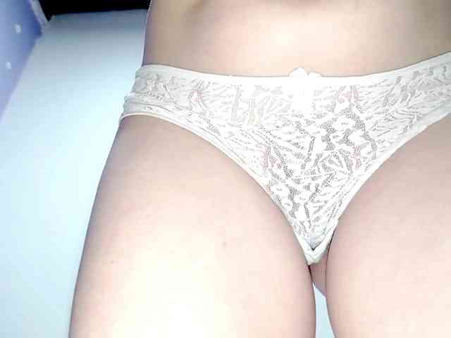 PetiteIvoryqueens