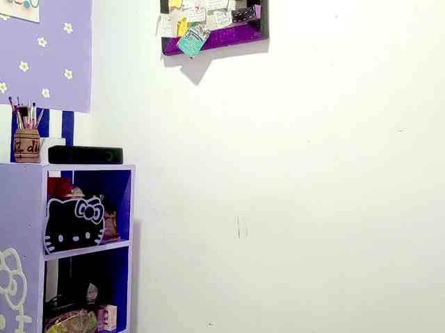 PetiteIvoryqueens webcam