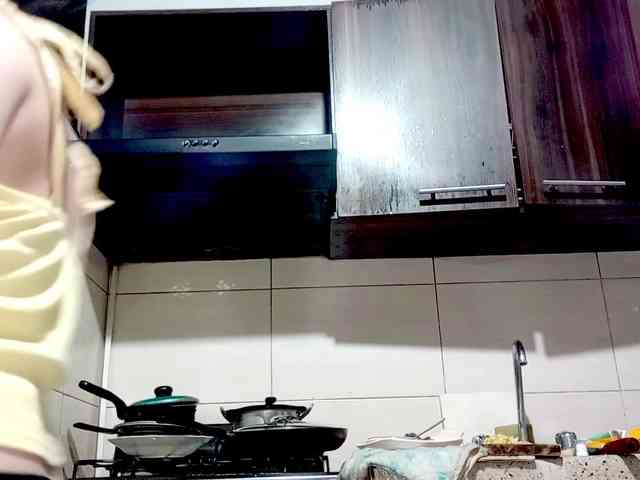 PetiteIvoryqueens webcam