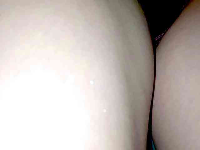 PetiteIvoryqueens webcam