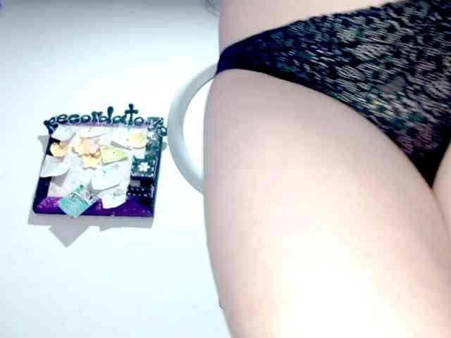 PetiteIvoryqueens