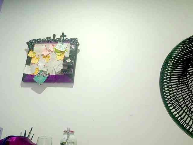 PetiteIvoryqueens webcam