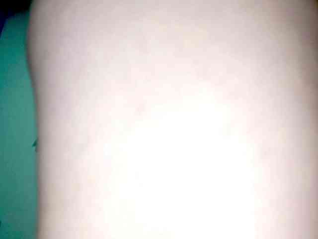 PetiteIvoryqueens webcam