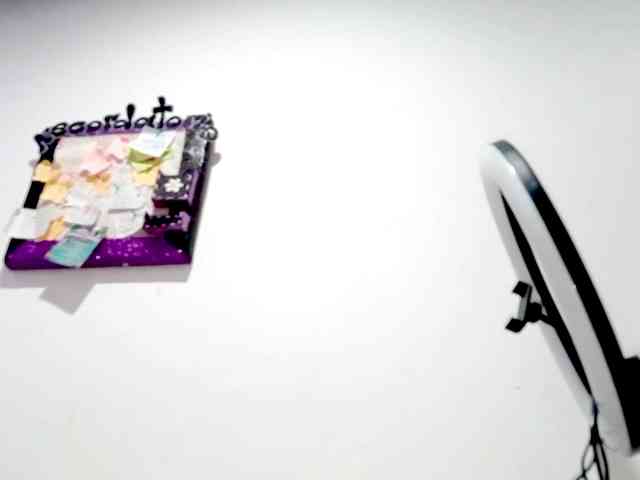 PetiteIvoryqueens webcam