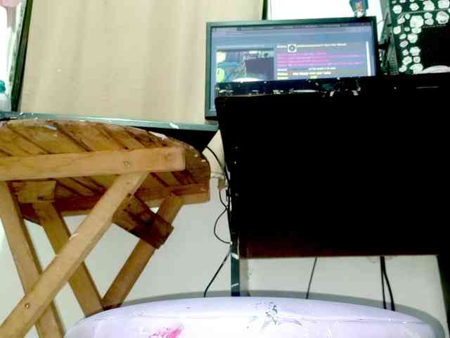 PetiteIvoryqueens webcam