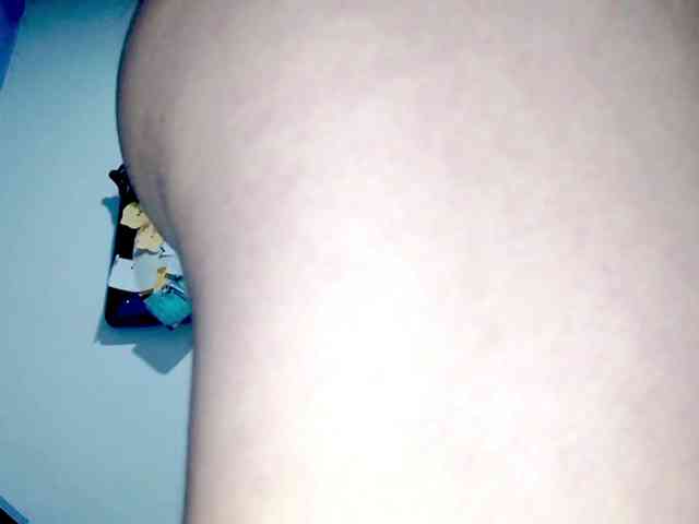 PetiteIvoryqueens webcam