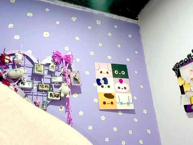 PetiteIvoryqueens webcam