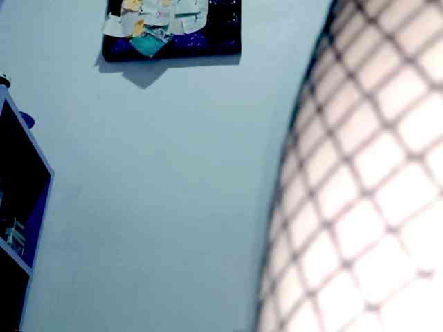 PetiteIvoryqueens webcam