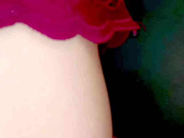 PetiteIvoryqueens webcam