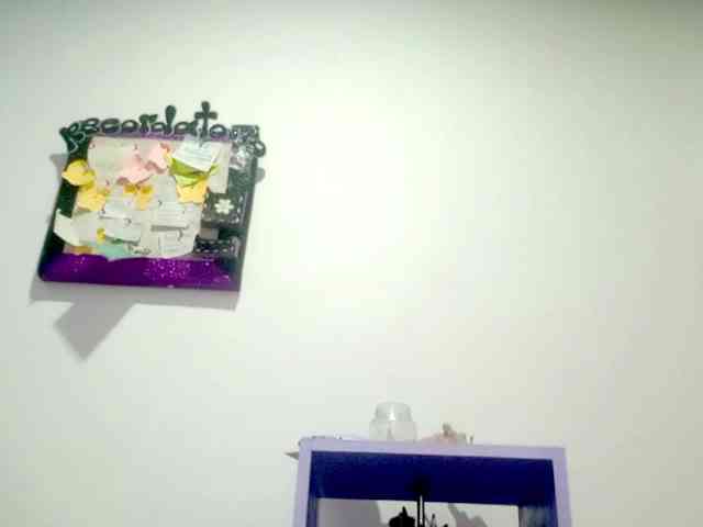 PetiteIvoryqueens webcam
