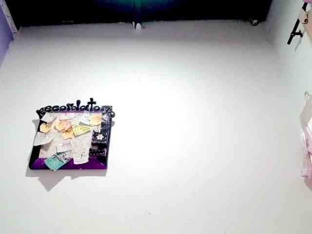 PetiteIvoryqueens webcam