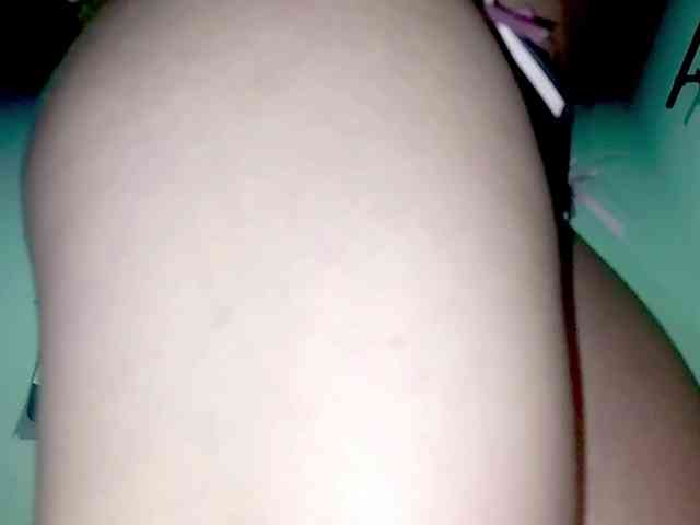 PetiteIvoryqueens webcam