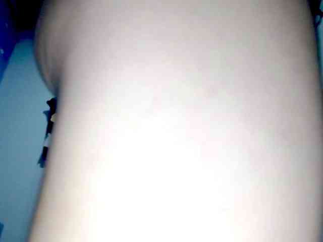 PetiteIvoryqueens webcam