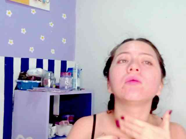 PetiteIvoryqueens
